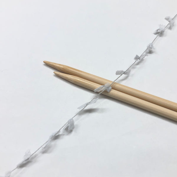 もったいない糸:1030　   ナイロンスラリットモール　約150g(750m）