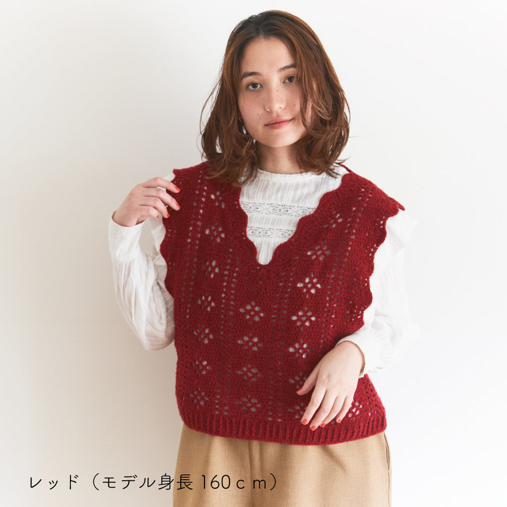 sawada itto：サワダイット-moo-お花模様の透かし編みベスト