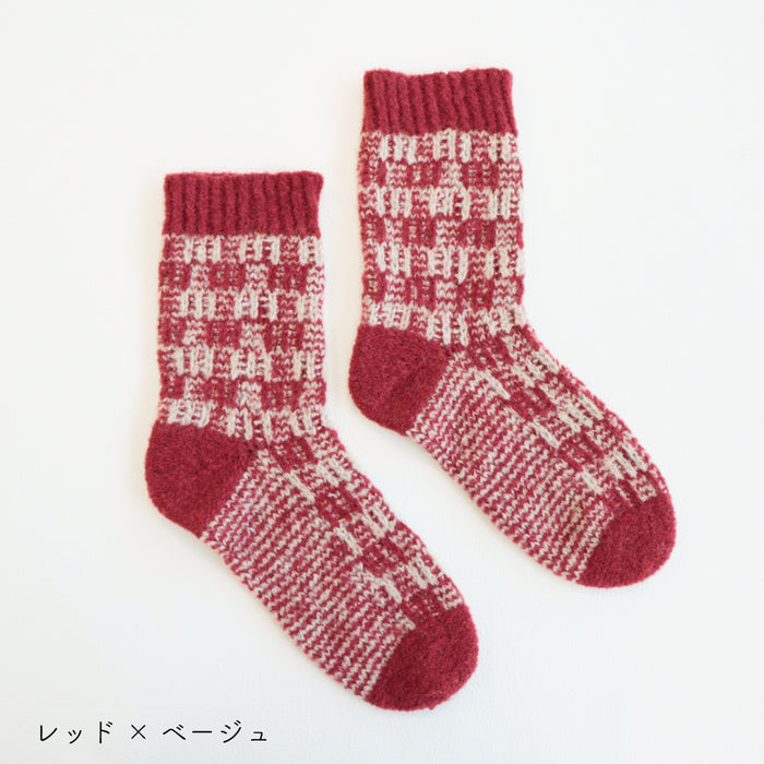 レッド×ベージュ