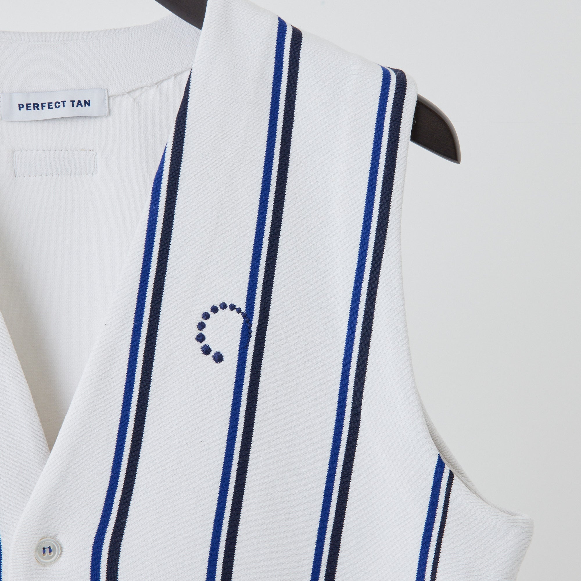 PERFECT TAN｜《SALE》ストライプテックニットベスト〈MENS〉