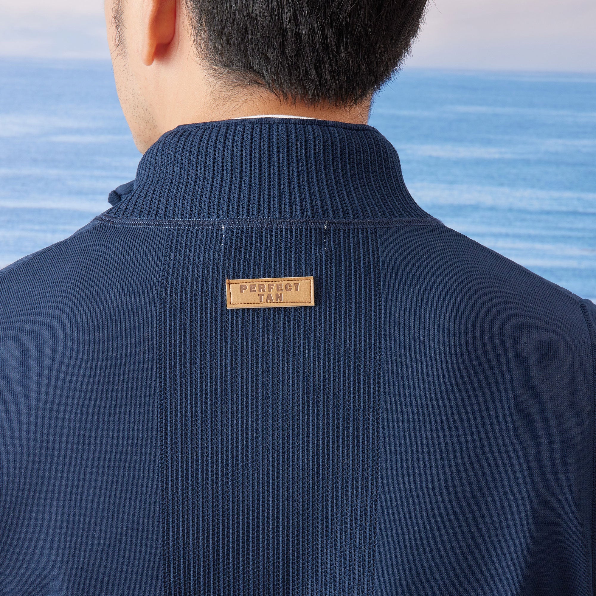 PERFECT TAN｜《SALE》テックジップアップ ニットベスト〈MENS〉