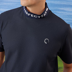 PERFECT TAN｜《SALE》モックネック衿ロゴプルオーバー〈MENS〉