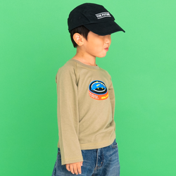 カーキ　モデル身長:102cm 着用サイズ:100cm